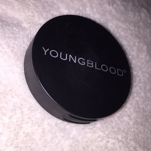 Youngblood Eyeshadow dark blue